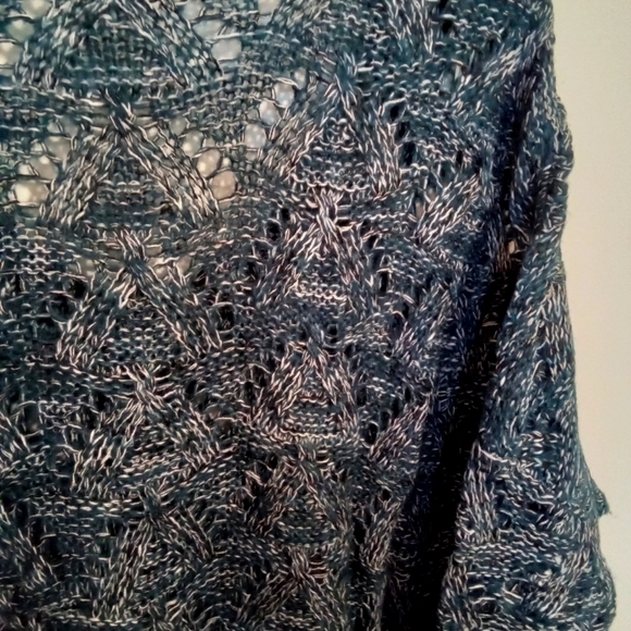 Open Knit Pointelle V Neckline Sweater - Picture 7 of 15